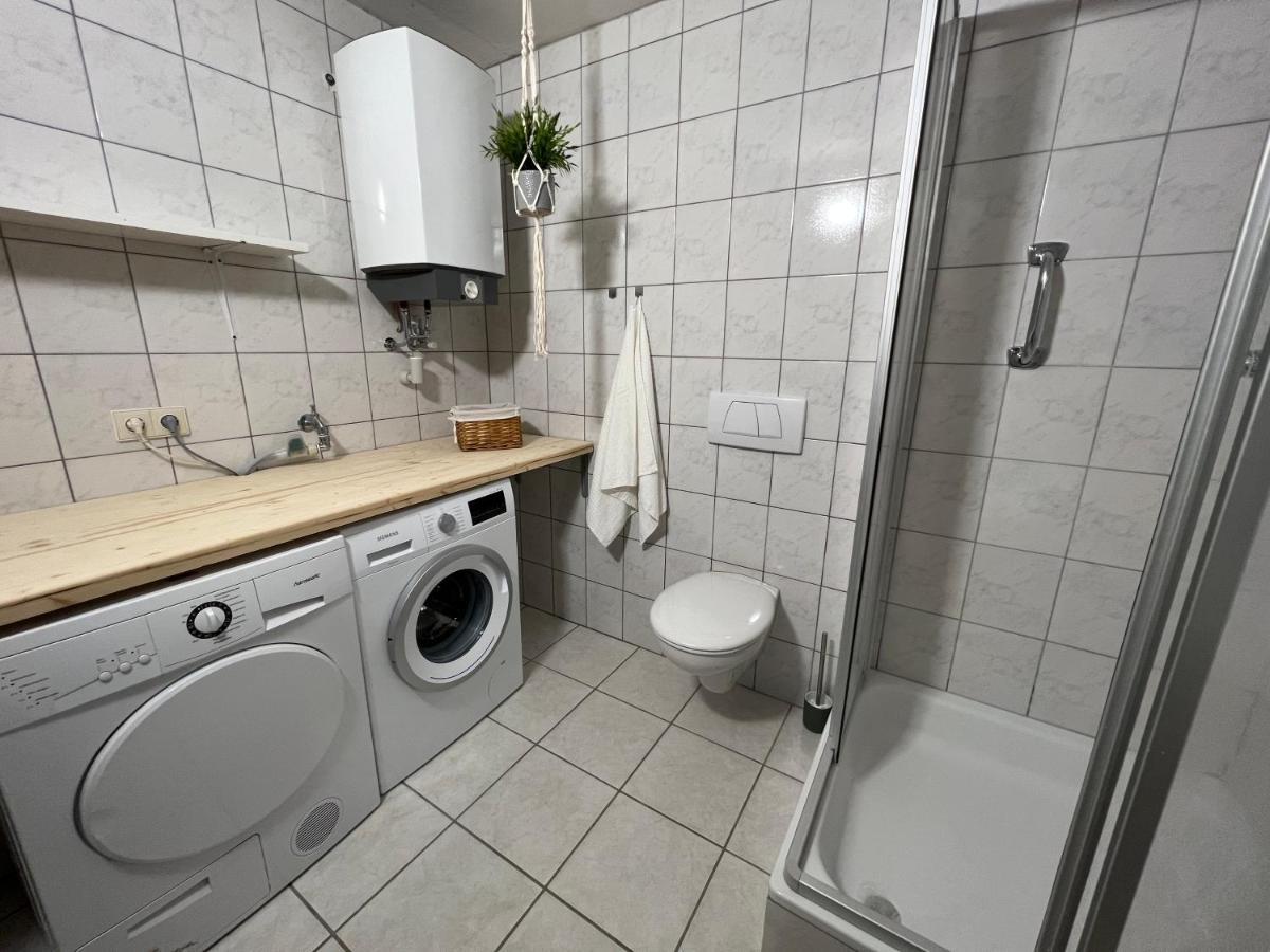 Modernes Haus Fuer 7 Gaeste 90M2 Tv Netflix Wlan Momlingen Eksteriør bilde